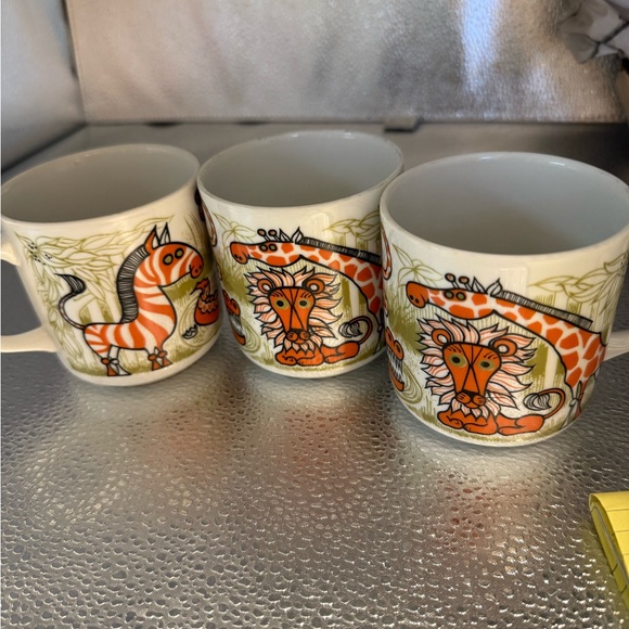 Vintage Animal Print Mugs Set - Picture 3 of 9
